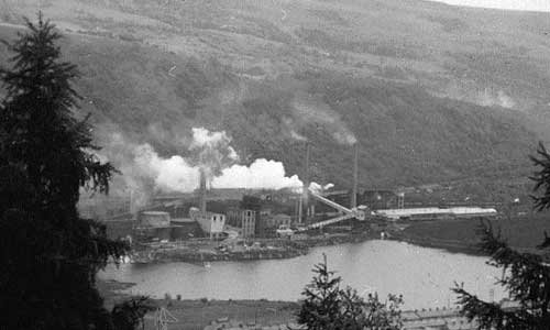 The Phurnacite plant, taken from above Abercwmboi