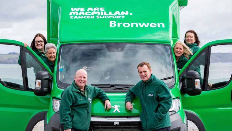 Bronwen-bus-and-team