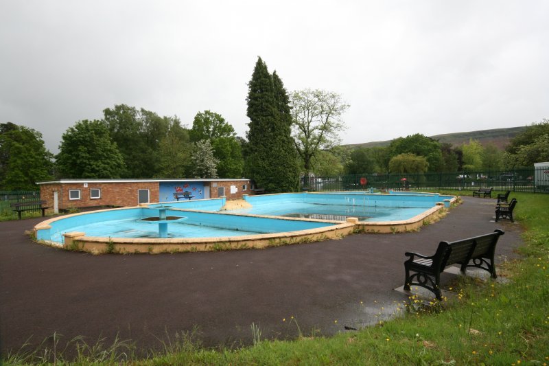 Rhondda Cynon Taf Council to provide support to open local paddling pools next summer