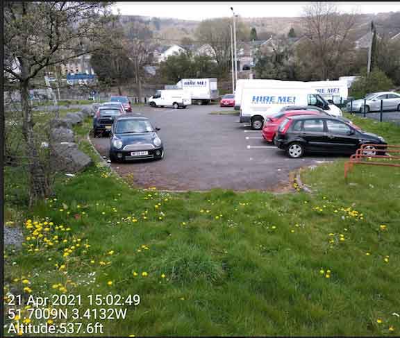 Welsh Labour allow hire vehicles and abandon cars to clog up Cwmbach TFW Car Park and Access Road