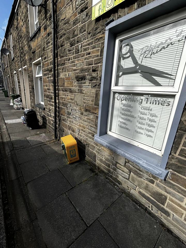 Vandalise defibrillator in Abercwmboi why?