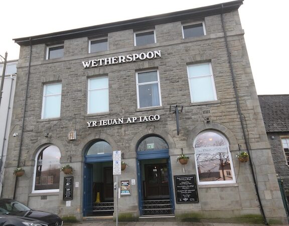 An Aberdare pub has won acclaim for the quality and standards of its toilets – in the Loo of the Year Awards 2023.
