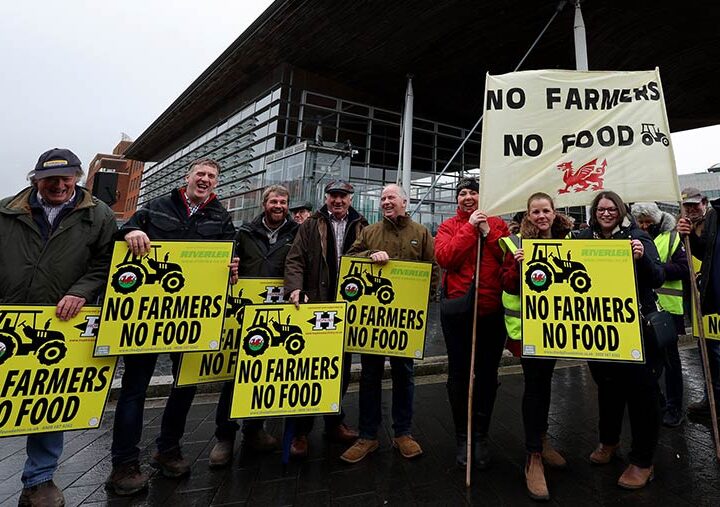 Welsh Conservatives stand with our farmers